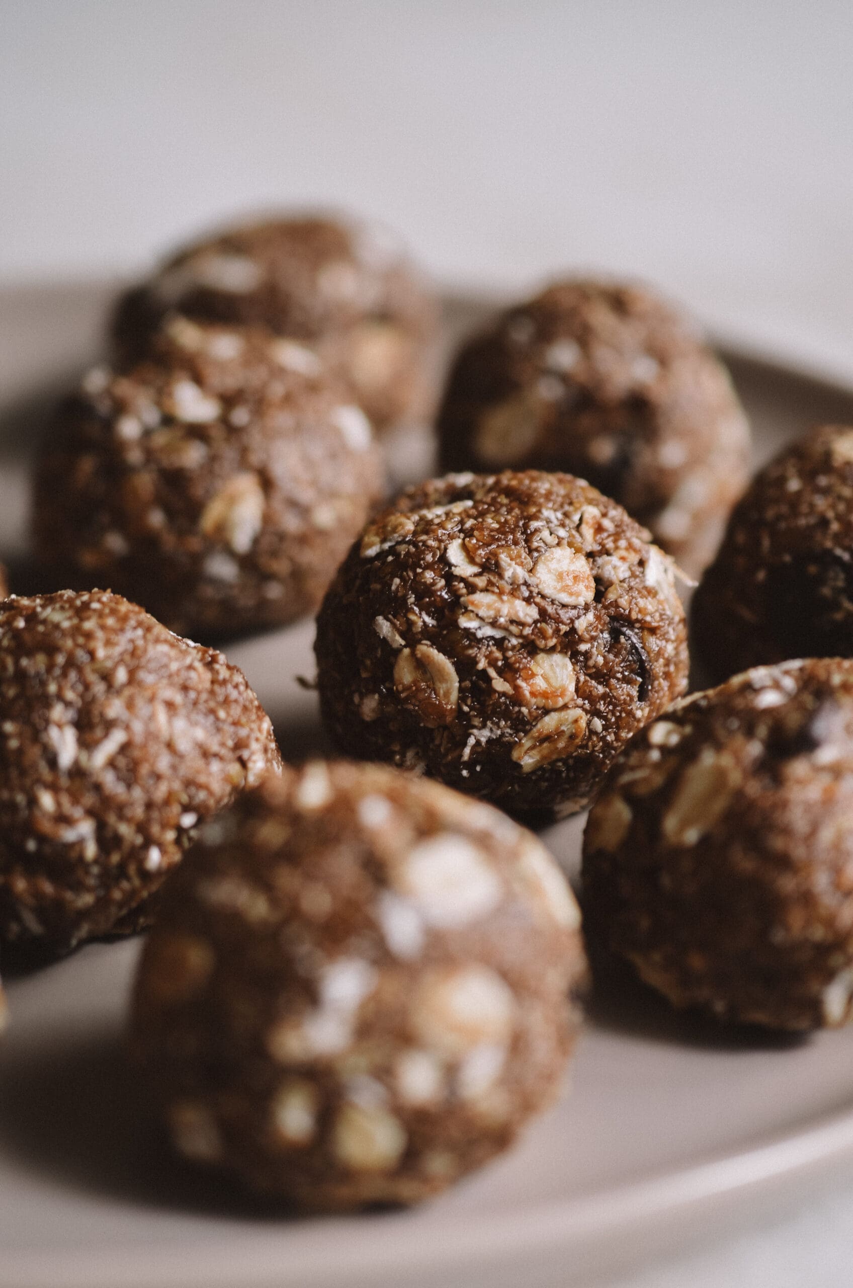 Hormone balancing maca chocolate protein bites